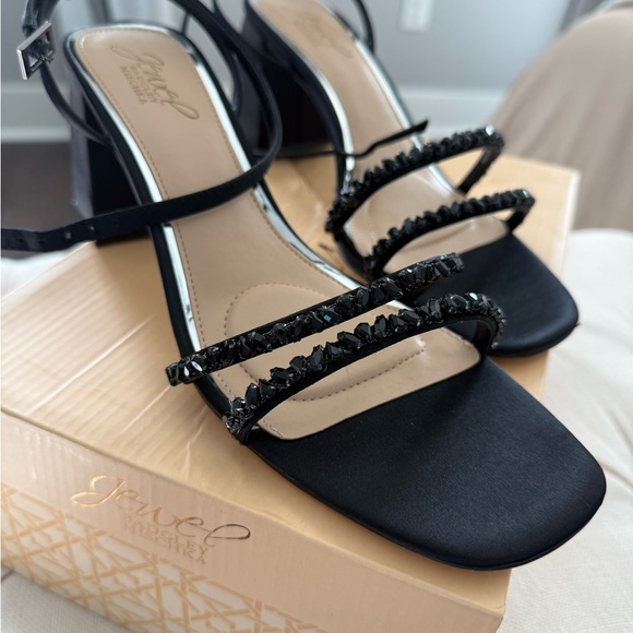 NEW Jewel Badgley Mischka Black Strappy Jeweled Heels Size 8.5 - Picture 5 of 10